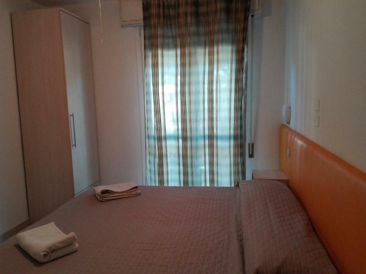 New Prophet Appartamenti Cattolica Habitación foto